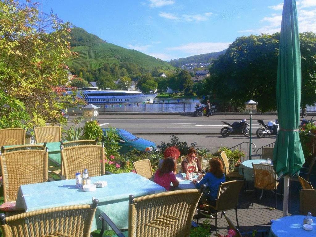 Panorama-Cafe Moselgarten Alf Dış mekan fotoğraf