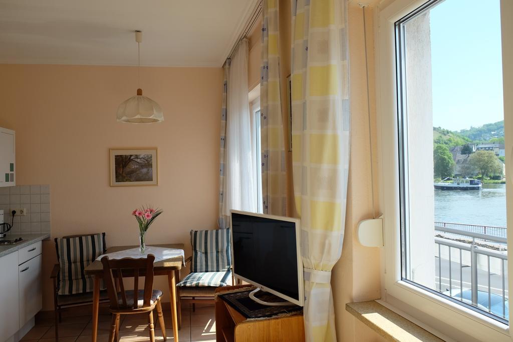 Panorama-Cafe Moselgarten Alf Dış mekan fotoğraf